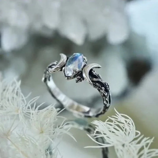 Huitan Imitation Moonstone Ring