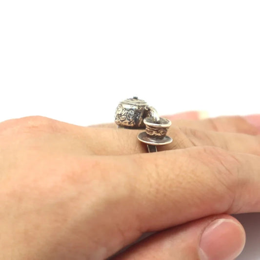 Floral Pattern Pouring Teapot Geometric Ring