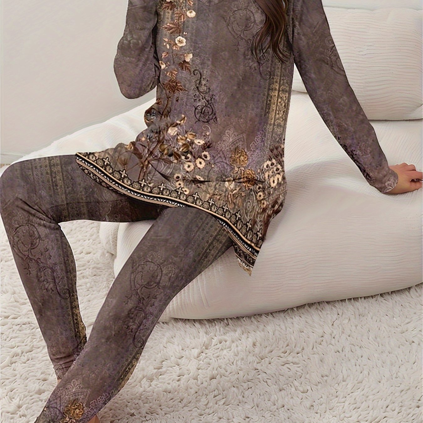 Casual Suit Featuring a V-Neck, Long Sleeves and Long pants