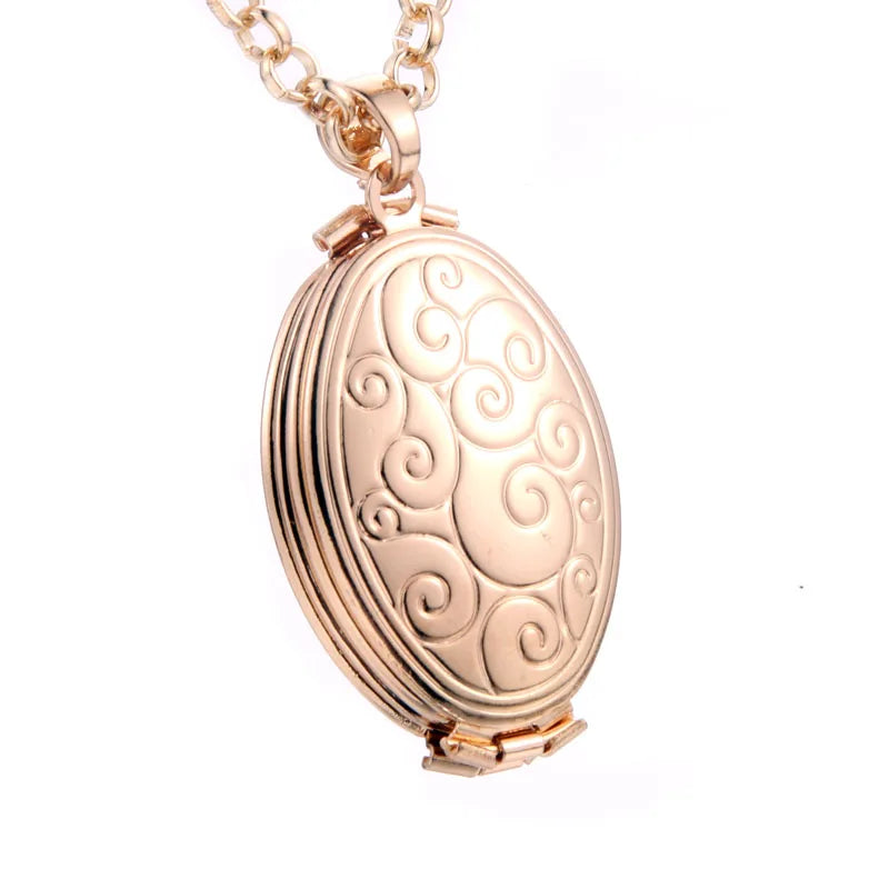 Heart Carved Flower stripe Locket Pendant Necklace