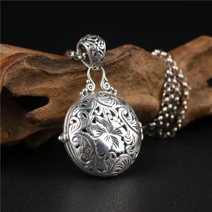 Retro Gawu Box Pendant Can Open Photo Box Sachet Necklace Women's Trendy Jewelry Commemorative Gift