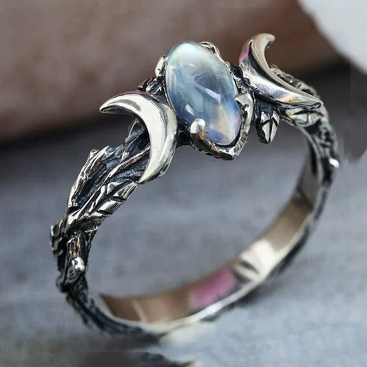 Huitan Imitation Moonstone Ring