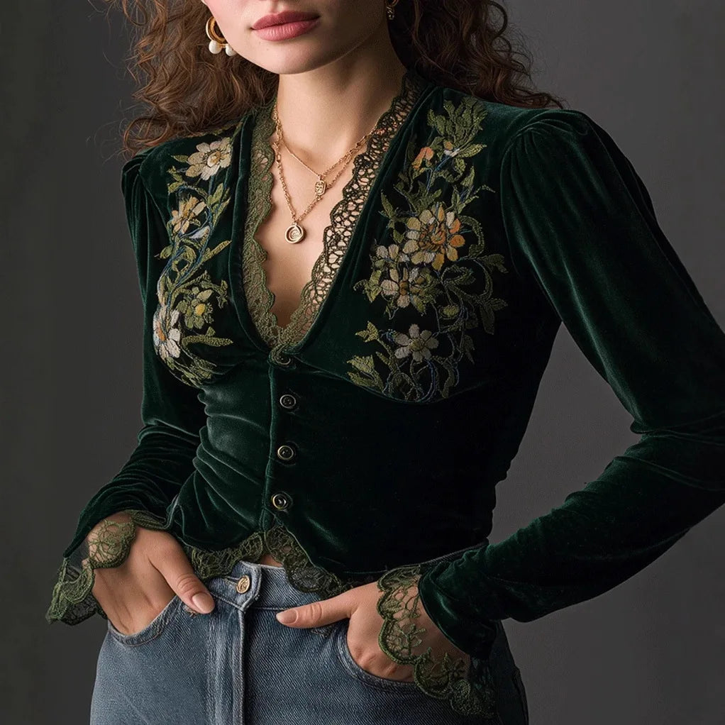 Women's Short Lace Splice V-neck Slim Fit